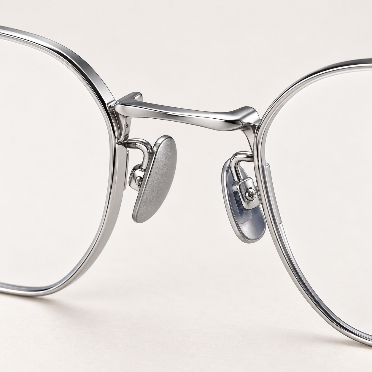 Soren Titanium Frames in Silver - sculpted bridge and nose pads detail