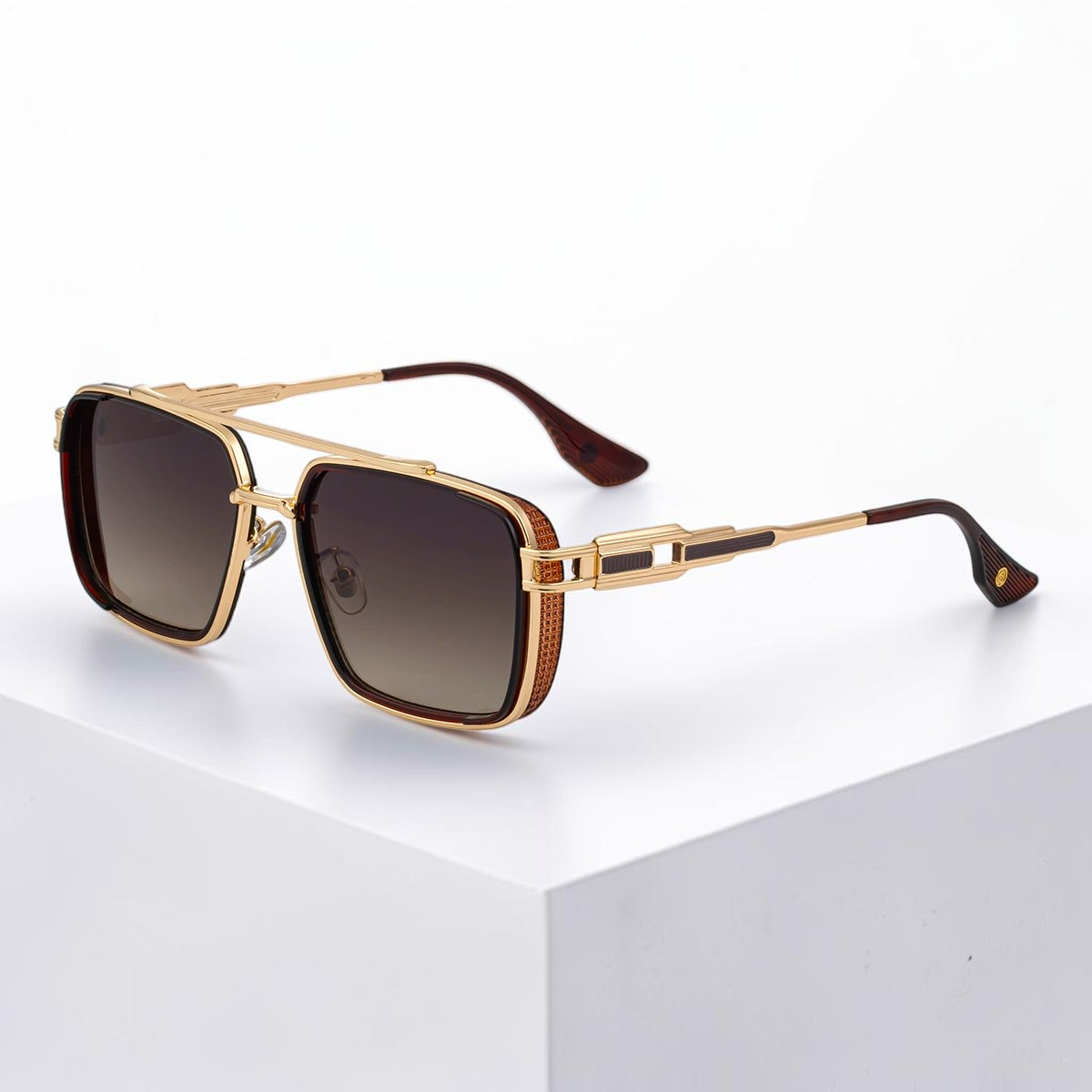 Vaughn's Square Aviator